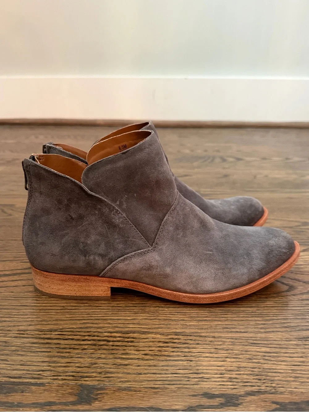 KORK-EASE Woman’s Ryder Ankle Boots Gray Suede Back Zip Booties Size 8.5 M